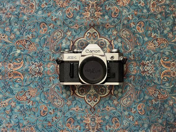 دوربین قدیمی آنالوگ کانن Canon AE-1 سالم و سرحال|دوربین عکاسی و فیلم‌برداری|تهران, شهرک چیتگر|دیوار