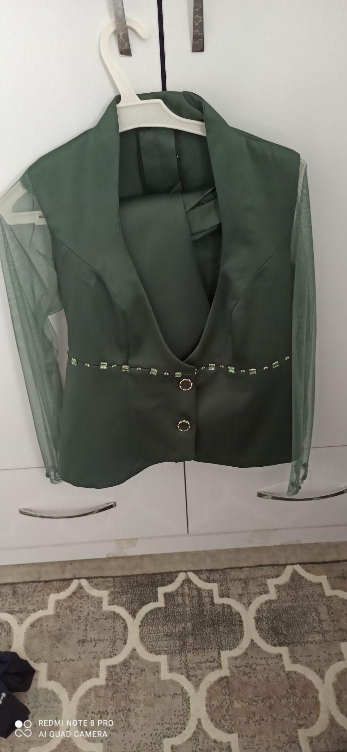 لباس دخترانه|لباس|تربتحیدریه, کاشانی|دیوار