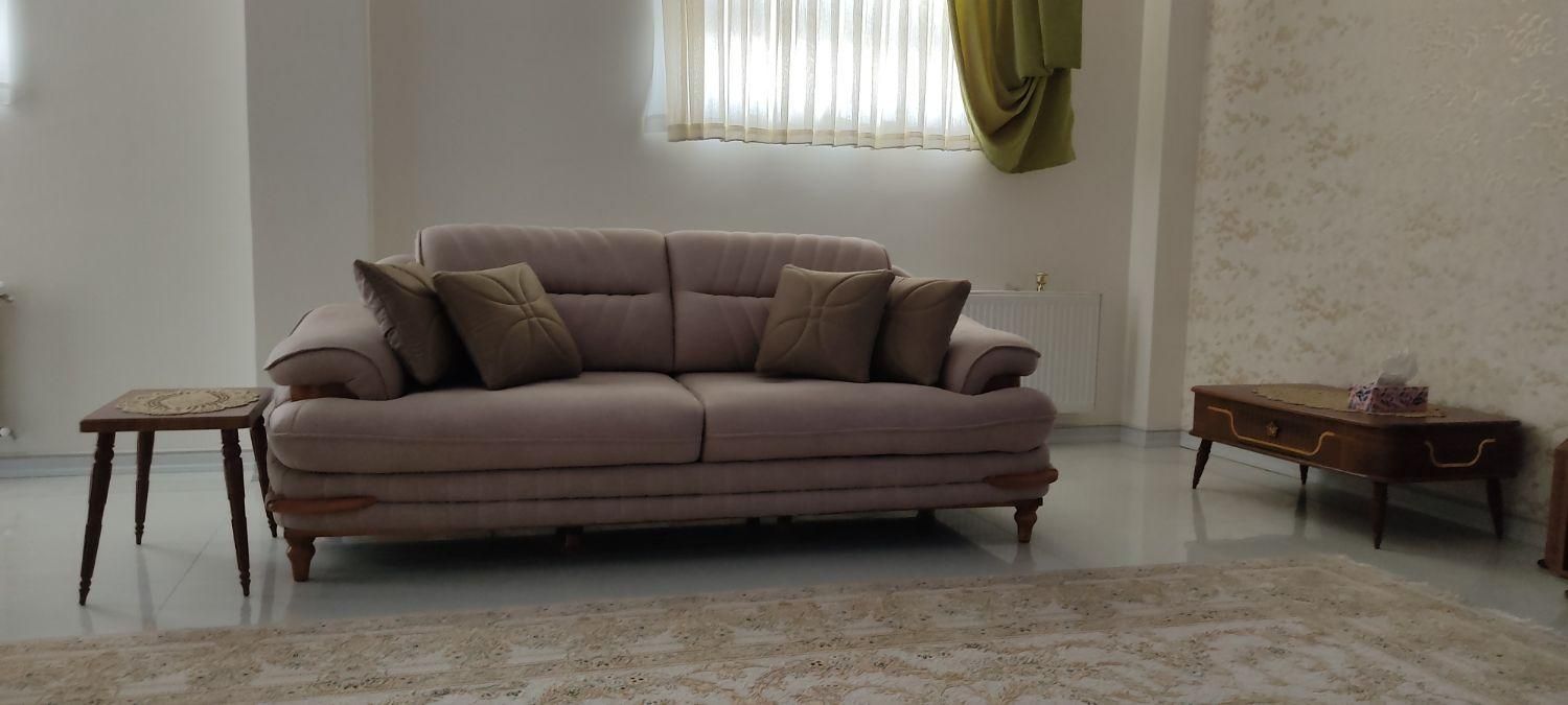 مبل هشت نفره|مبلمان خانگی و میز عسلی|شاهینشهر, شهرک هشت بهشت|دیوار