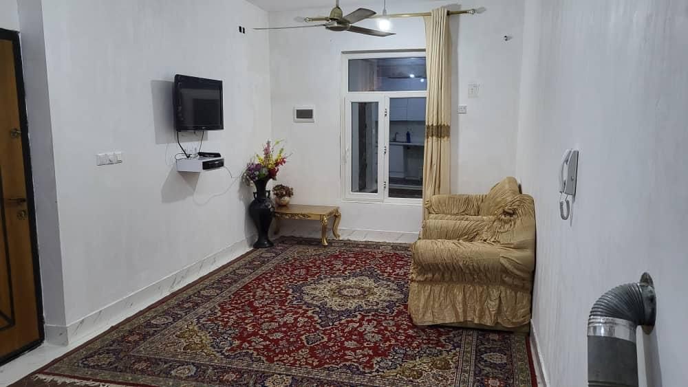 سوئیت مرکز شهر نزدیک به بازار|اجارهٔ کوتاه‌مدت آپارتمان و سوئیت|بندر گناوه, |دیوار