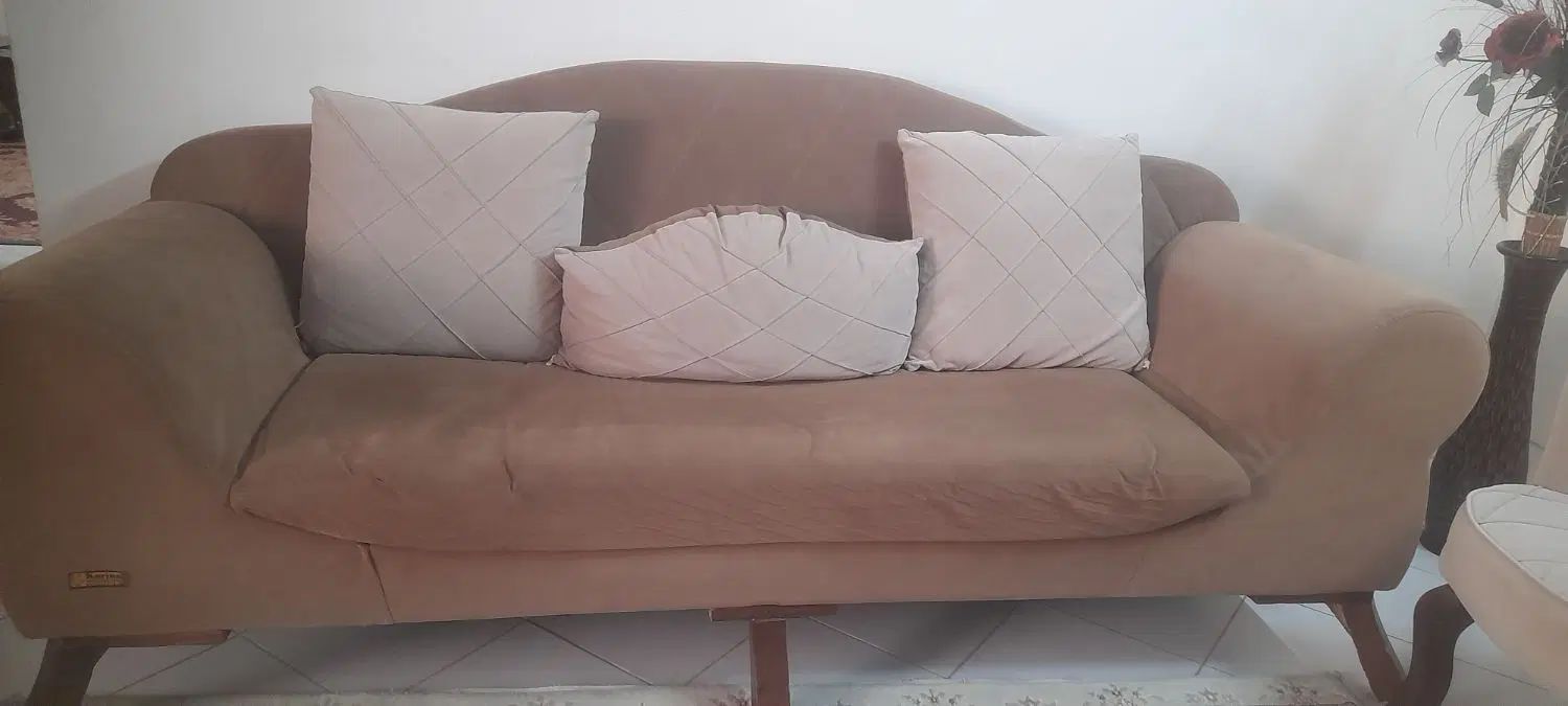 مبل ۷نفره|مبلمان خانگی و میز عسلی|اصفهان, خانه اصفهان|دیوار