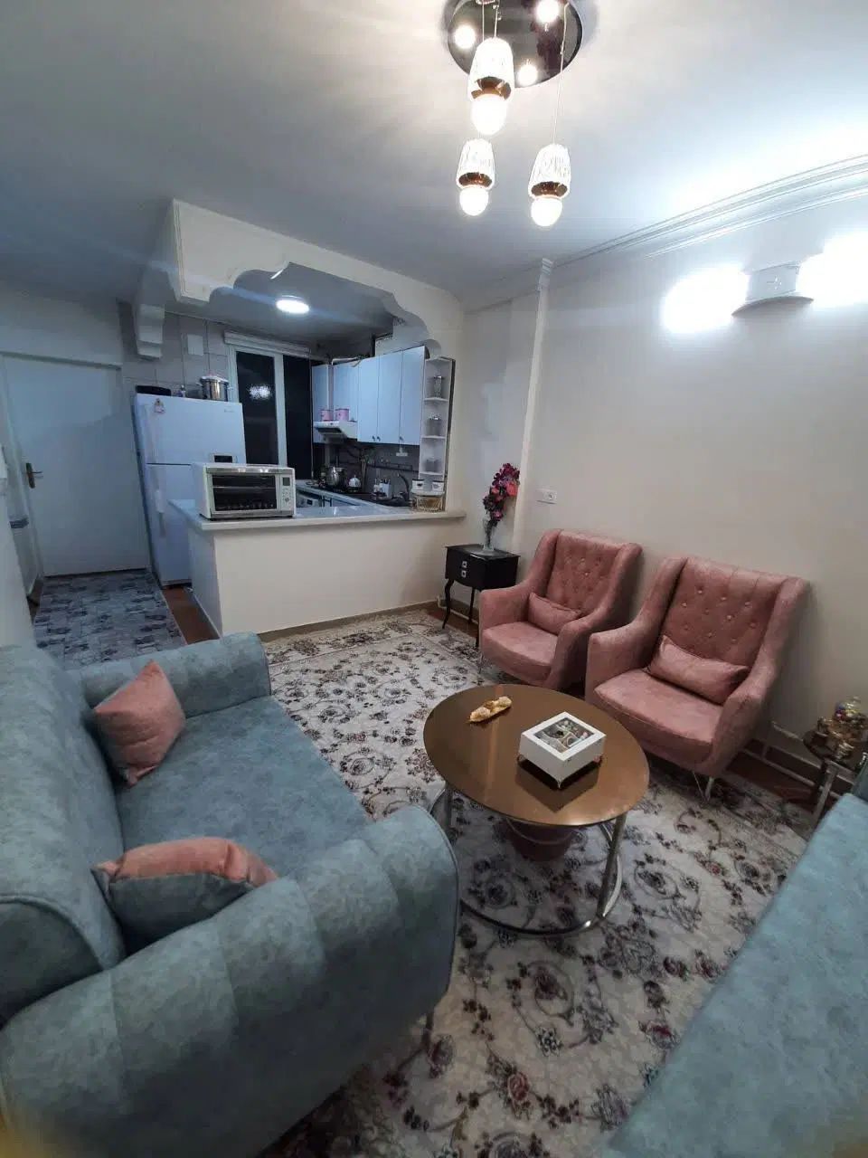 فروش منزل با مستاجر .مستاجر ماه بهمن بلند می شود..|فروش آپارتمان|تهران, مینای شمالی (مخبر)|دیوار