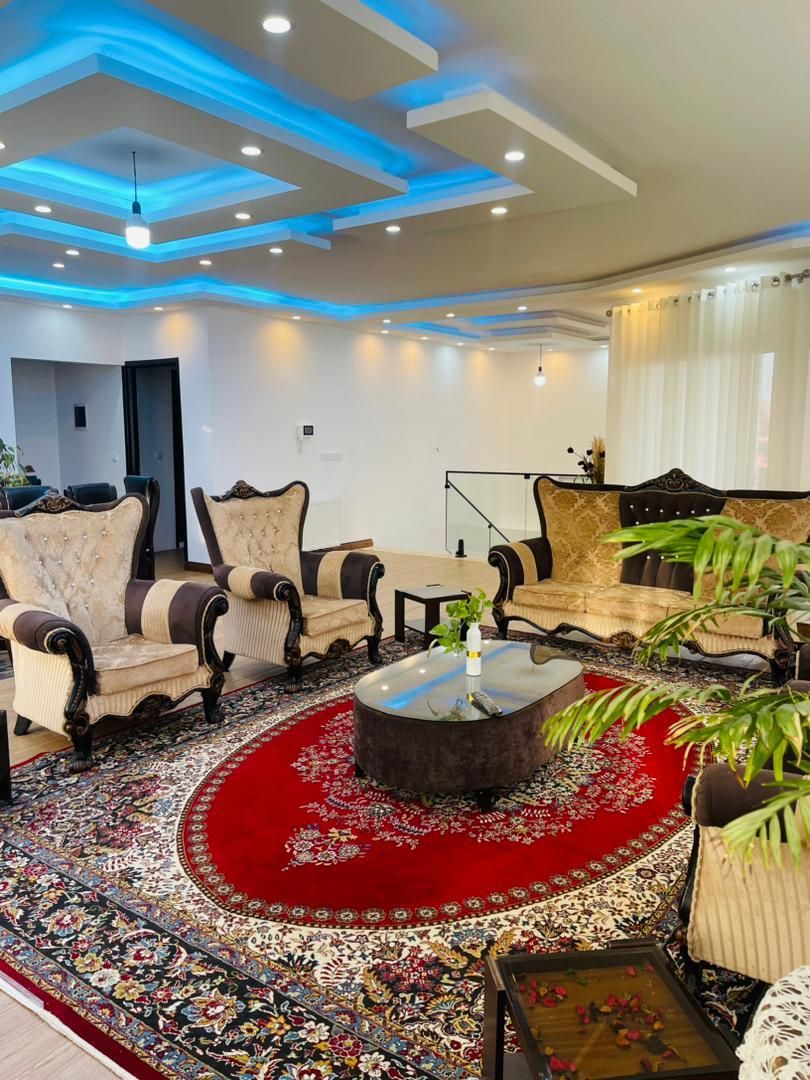 ویلا نوساز استخردار آرمیدا|اجارهٔ کوتاهمدت ویلا و باغ|هچیرود, |دیوار