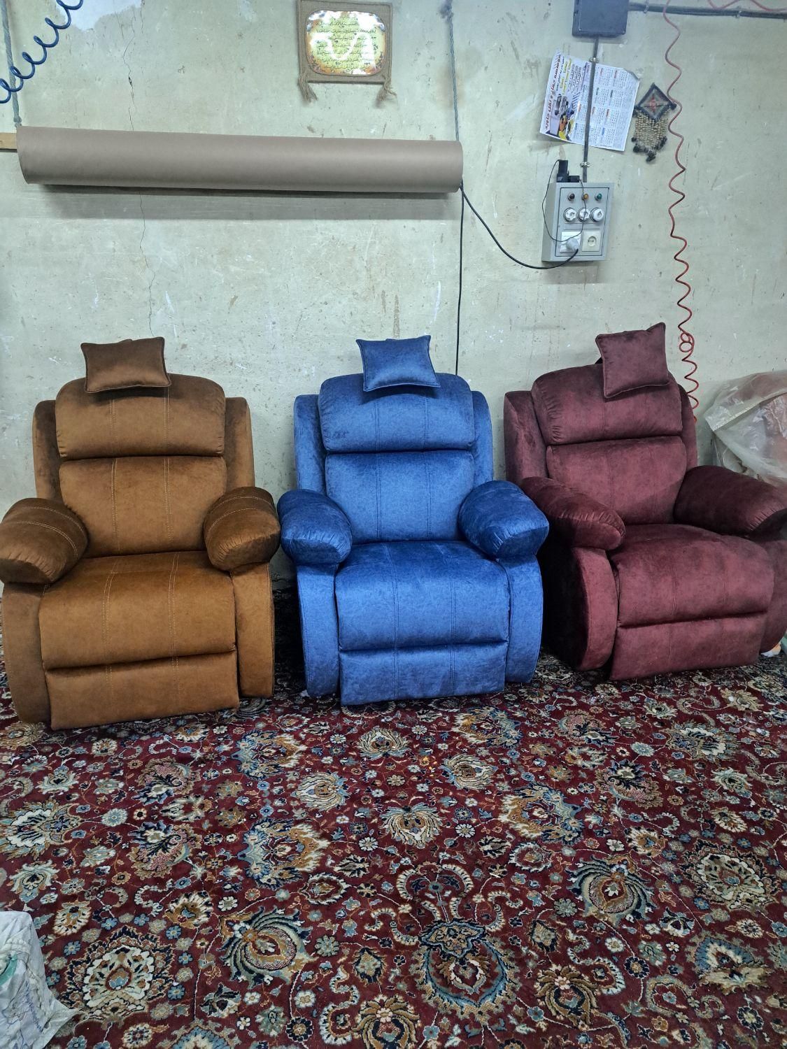 مبل تک‌نفره ریلکسی تحویل آنی برقی و دستی|مبلمان خانگی و میز عسلی|تهران, دهکده المپیک|دیوار