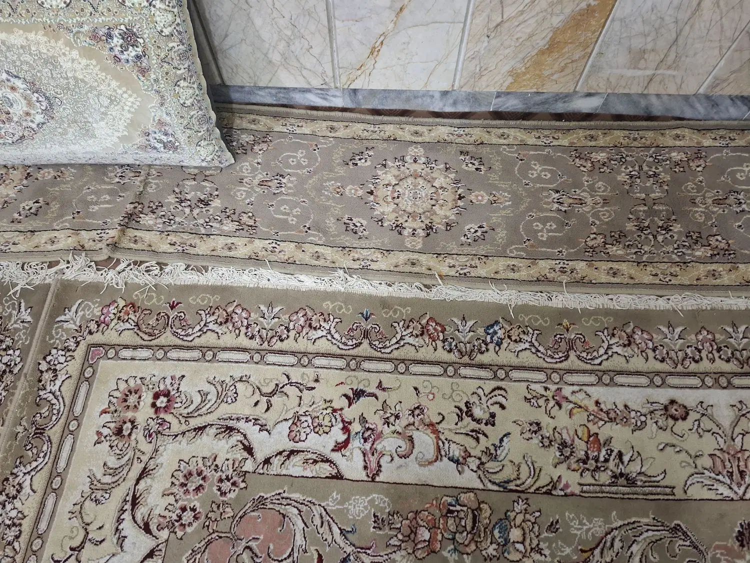 یک جفت فرش ۱۲متری با کناره و۲۴متر موکت فروشی|فرش|مشهد, شهرک بهارستان|دیوار