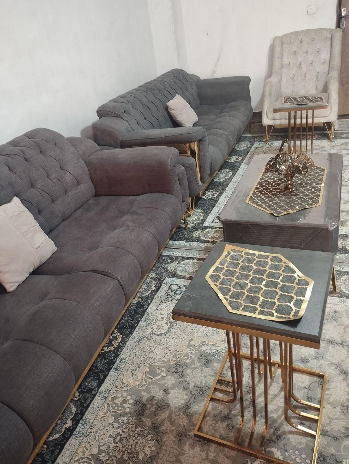 مبل ۸ نفره چستر باجلومبلی عسلی|مبلمان خانگی و میز عسلی|گلستان (تهران), |دیوار