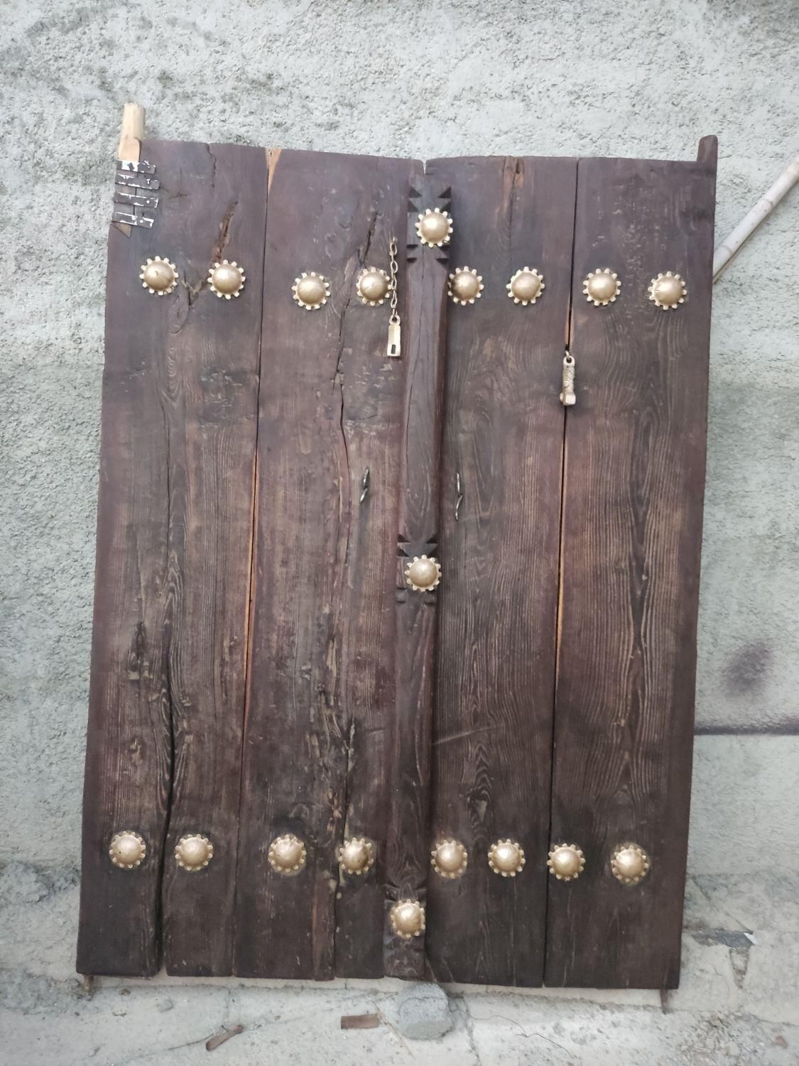 دروازه چوبی( قدیمی)|کلکسیون اشیاء عتیقه|سنندج, |دیوار