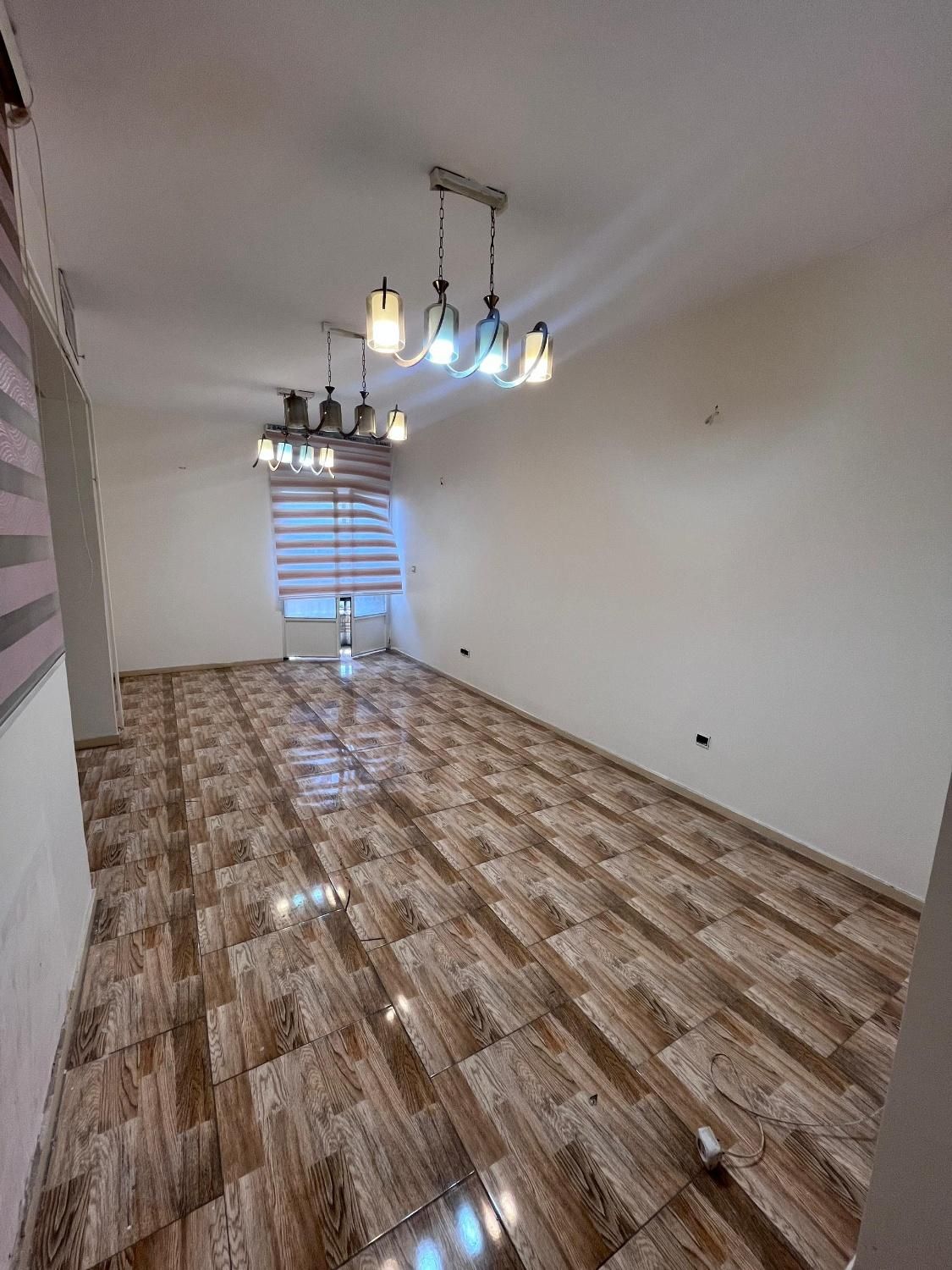 75 متری بر ستارخان تابلو خور|اجارهٔ دفتر کار، اتاق اداری، مطب|تهران, صادقیه|دیوار