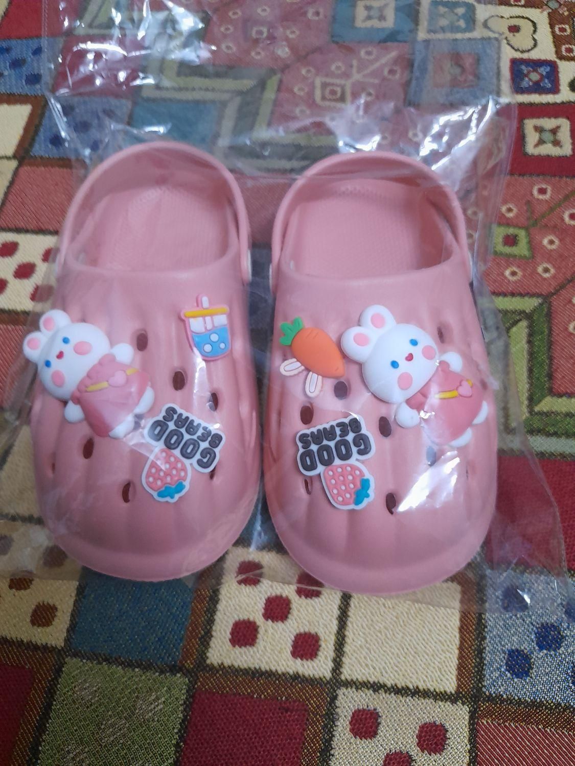 کراکس بچه گانه و دخترانه|کفش و لباس بچه|بومهن, |دیوار