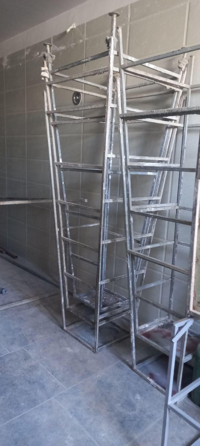 کرایه بالابر چهارپایه تخته بنایی موتوربرق نردبان|خدمات پیشه و مهارت|یزد, |دیوار