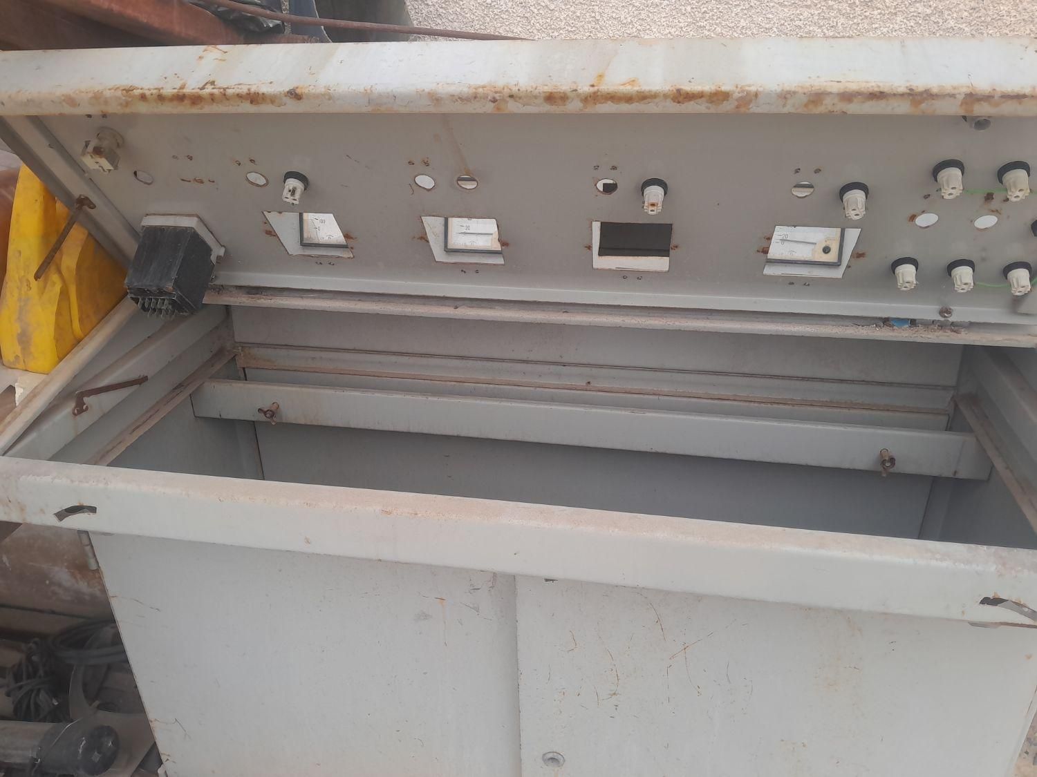 تابلو برق پیانویی|ماشینآلات صنعتی|مشهد, شهید فرامرز عباسی|دیوار