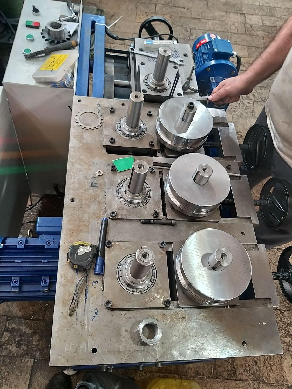 خدمات تخصصی طراحی و ساخت دستگاه و ساخت قالب‌ صنعتی|خدمات پیشه و مهارت|تبریز, |دیوار