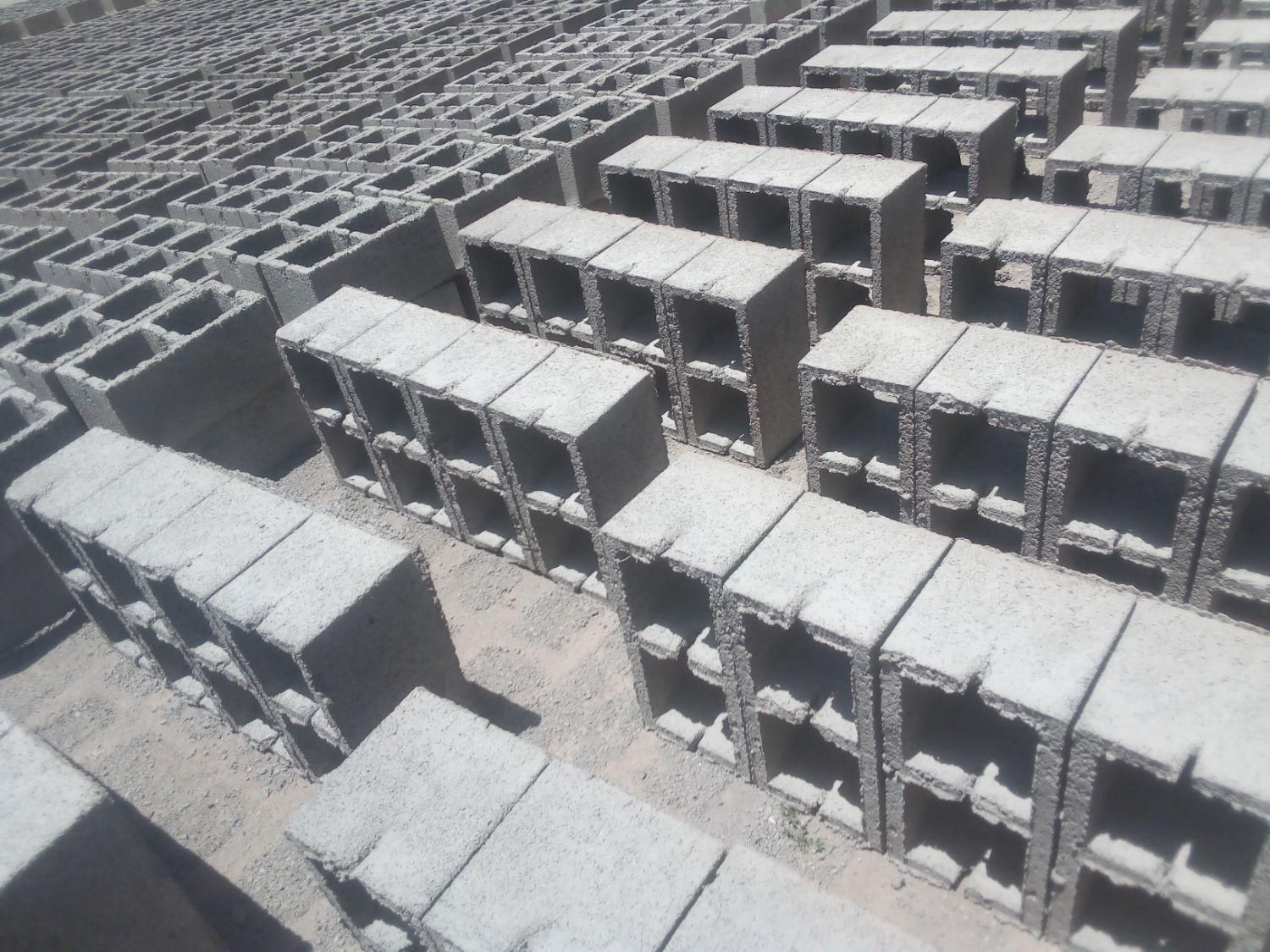 بلوک زنی اکبری (ته باز)|مصالح و تجهیزات ساختمان|صحنه, |دیوار