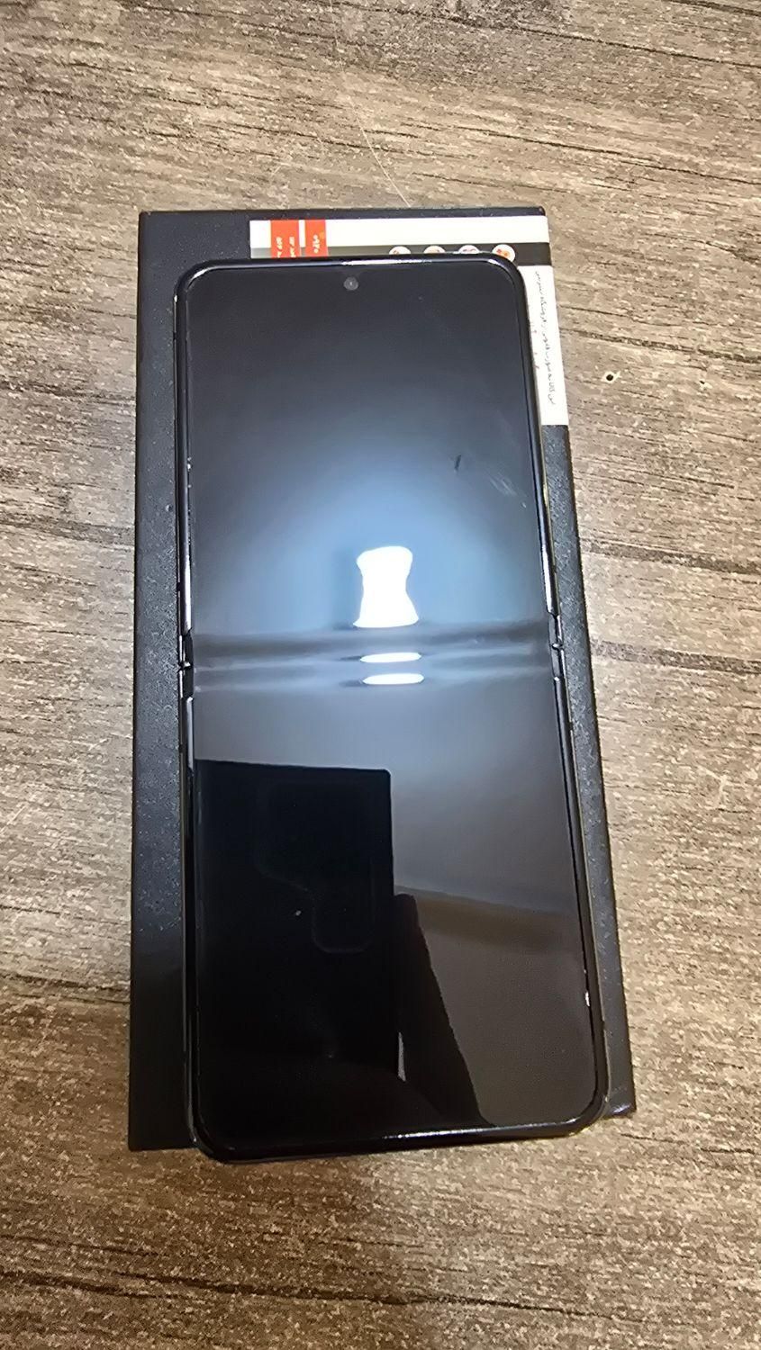 سامسونگ Galaxy Z Flip5 با حافظهٔ ۲۵۶ گیگابایت|موبایل|تهران, بهارستان|دیوار
