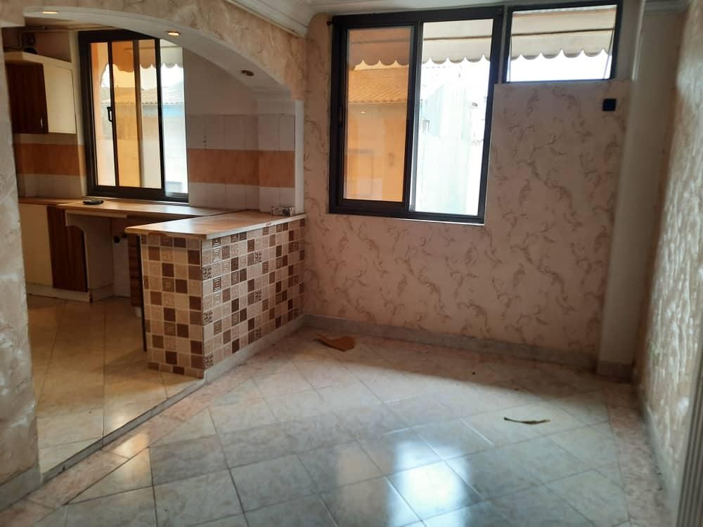 فروش آپارتمان ۷۸ متری ۲ خوابه طبقه ۳ در لاکانی|فروش آپارتمان|رشت, لاکانی|دیوار