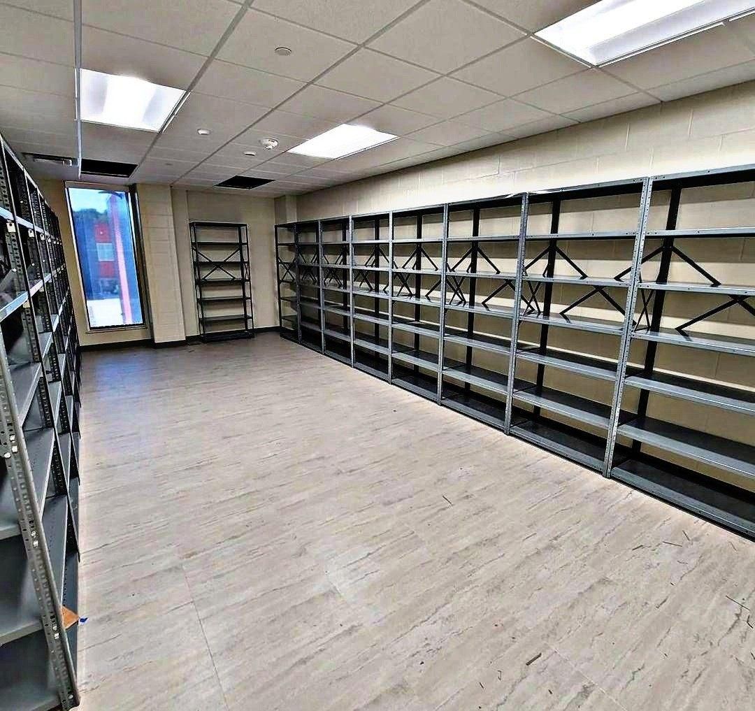 قفسه پیچی ثابت با اقلام|فروشگاه و مغازه|بروجرد, |دیوار