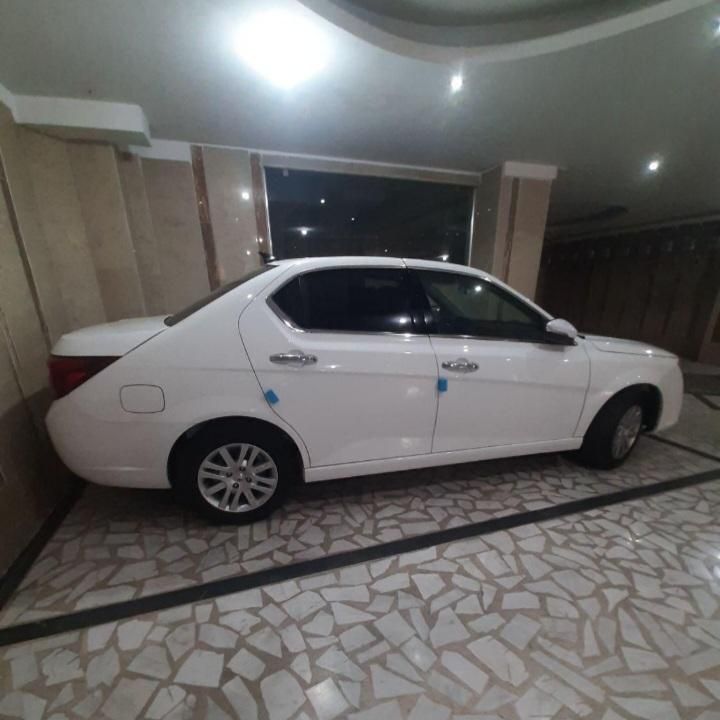 دنا پلاس ۶ دنده صفر ۱۴۰۴ با سیستم پایداری|خودرو سواری و وانت|تهران, صادقیه|دیوار