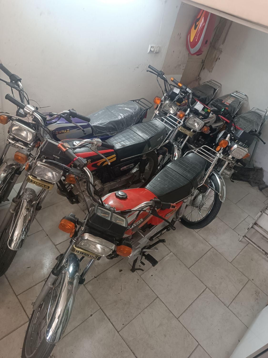 هندا مدل۹۵کاربرات ۱۲۵(ماهان سیکلت)|موتورسیکلت|مشهد, دانشجو|دیوار