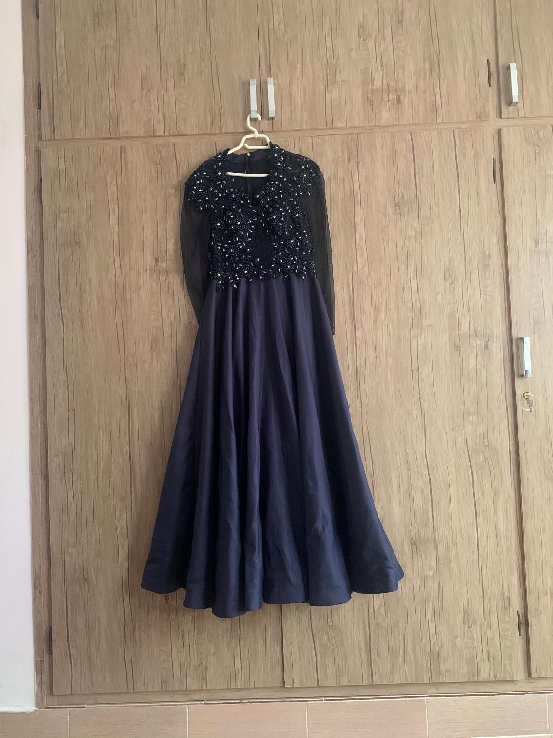 خدمات ومهارت|کیف، کفش، کمربند|نهاوند, |دیوار