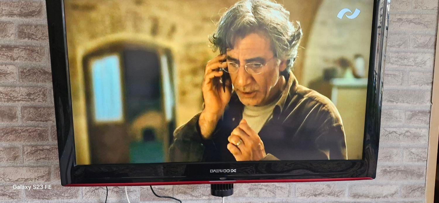 یک دستگاه  ال سیدی دوو۴۳دیجیتال بامیز۱۲ملیون|تلویزیون و پروژکتور|لنجان, |دیوار