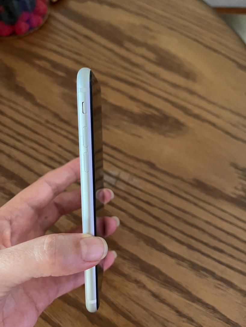 اپل iPhone SE (2020) با حافظهٔ ۱۲۸ گیگابایت|موبایل|تهران, زرکش|دیوار