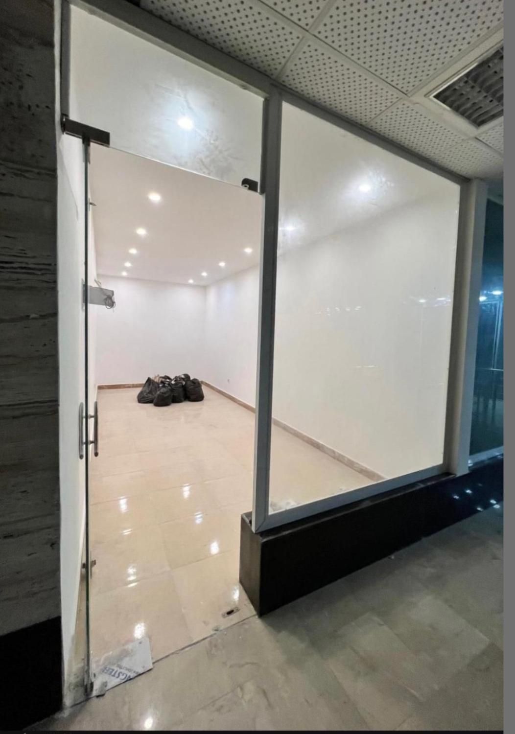 مغازه با مالکیت در پاساژ در گلسار|فروش مغازه و غرفه|رشت, بلوار گیلان|دیوار