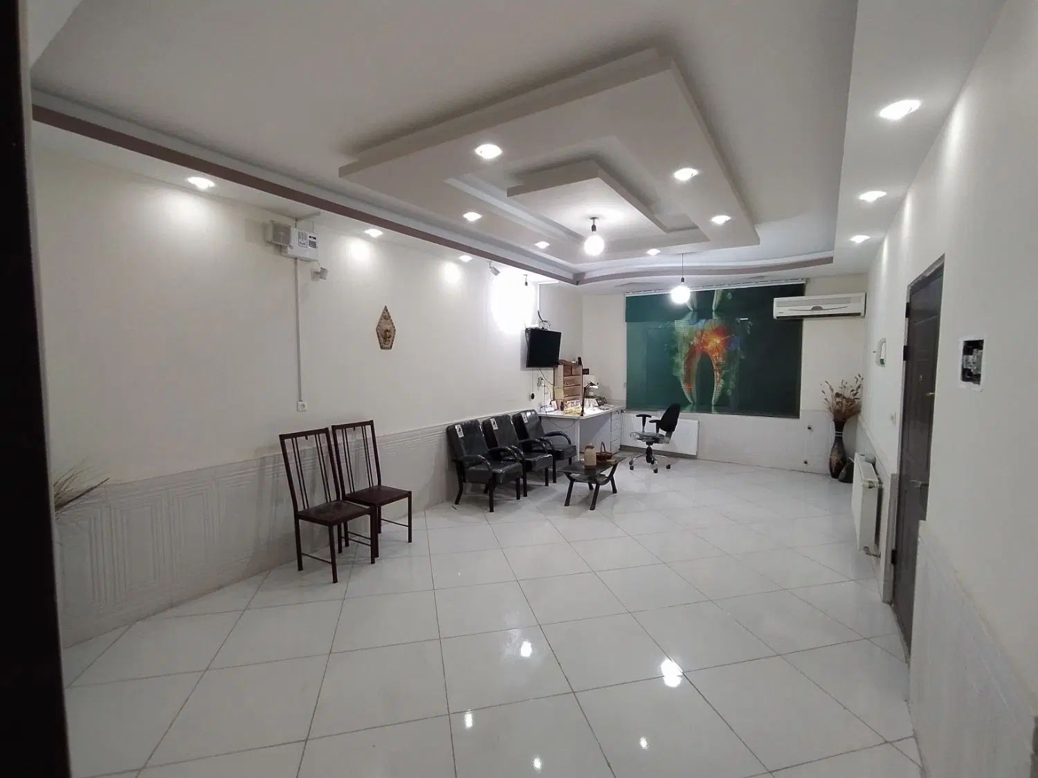 فروش 80متر دفتر اداری پارکینگ شهرداری/حاج محمد تقی|فروش دفتر کار، اتاق اداری، مطب|کرمانشاه, |دیوار