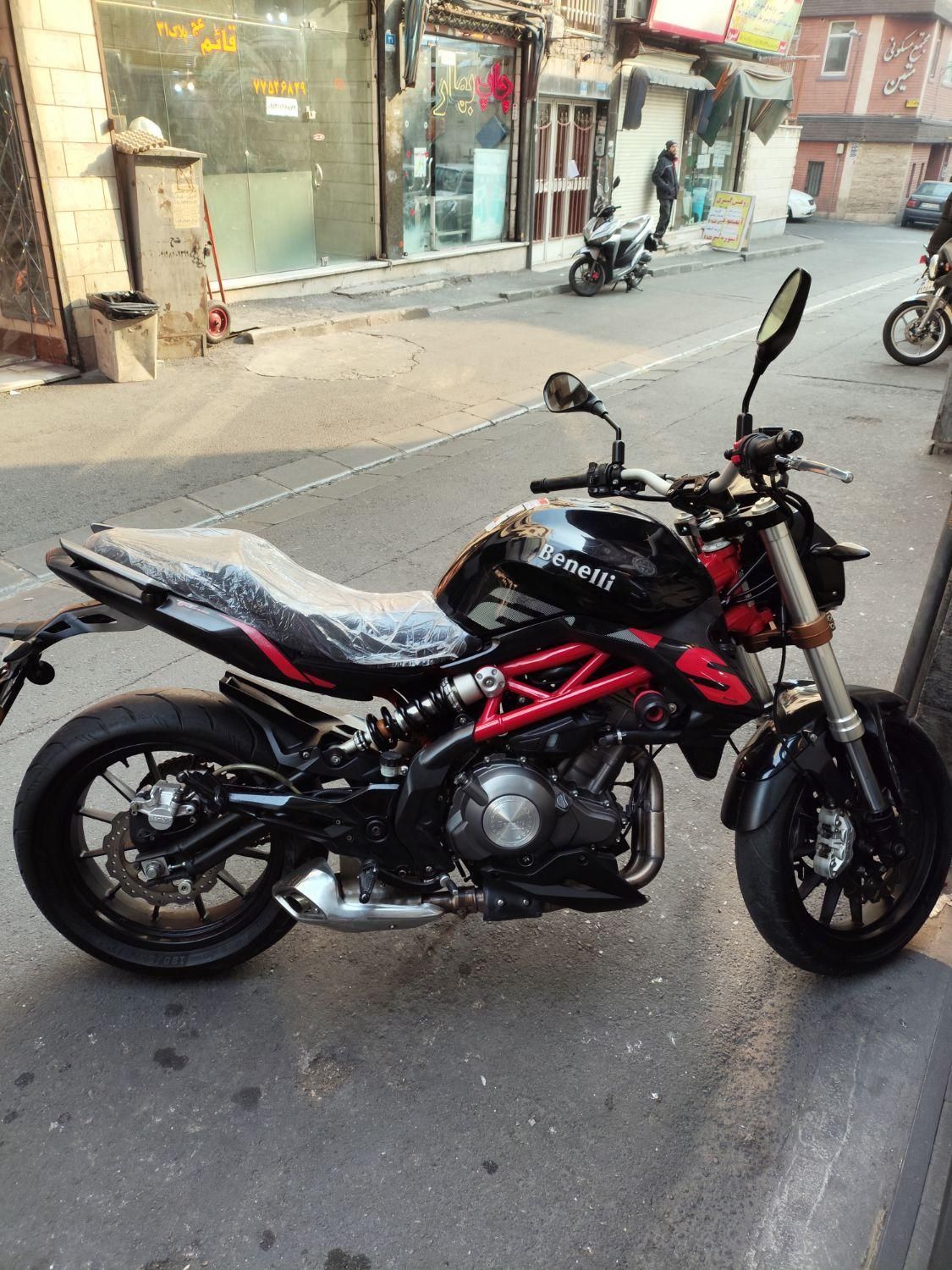 بنلیbenelli300 مدل۱۳۹۹|موتورسیکلت|تهران, فردوسی|دیوار