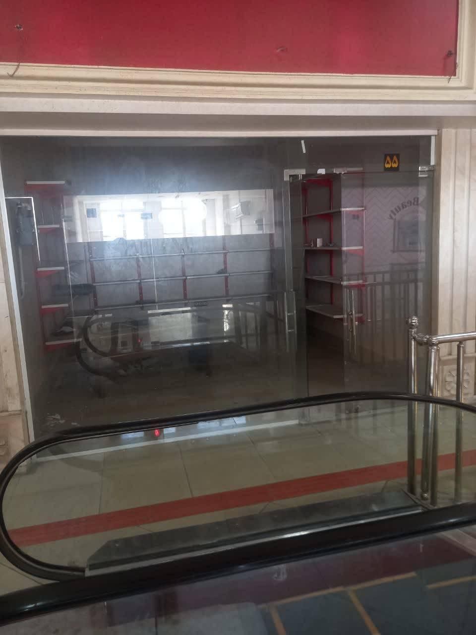 اجاره مغازه 22متری واوان پاساژ صدرا|اجارهٔ مغازه و غرفه|اسلام‌شهر, شهرک واوان|دیوار