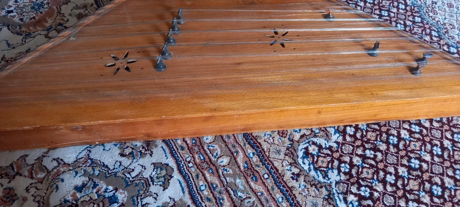 سنتور قدیمی با چوپ گردو ساخت شد|سازهای سنتی|دورود, |دیوار