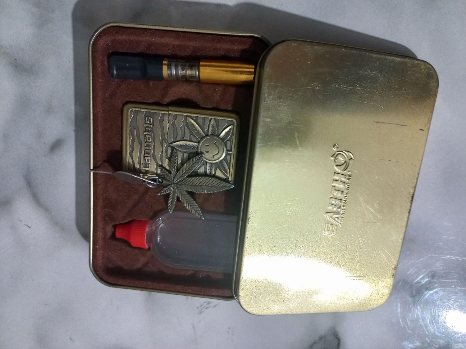 تعدادی چاقو و فندک|کوهنوردی و کمپینگ|بیرجند, |دیوار