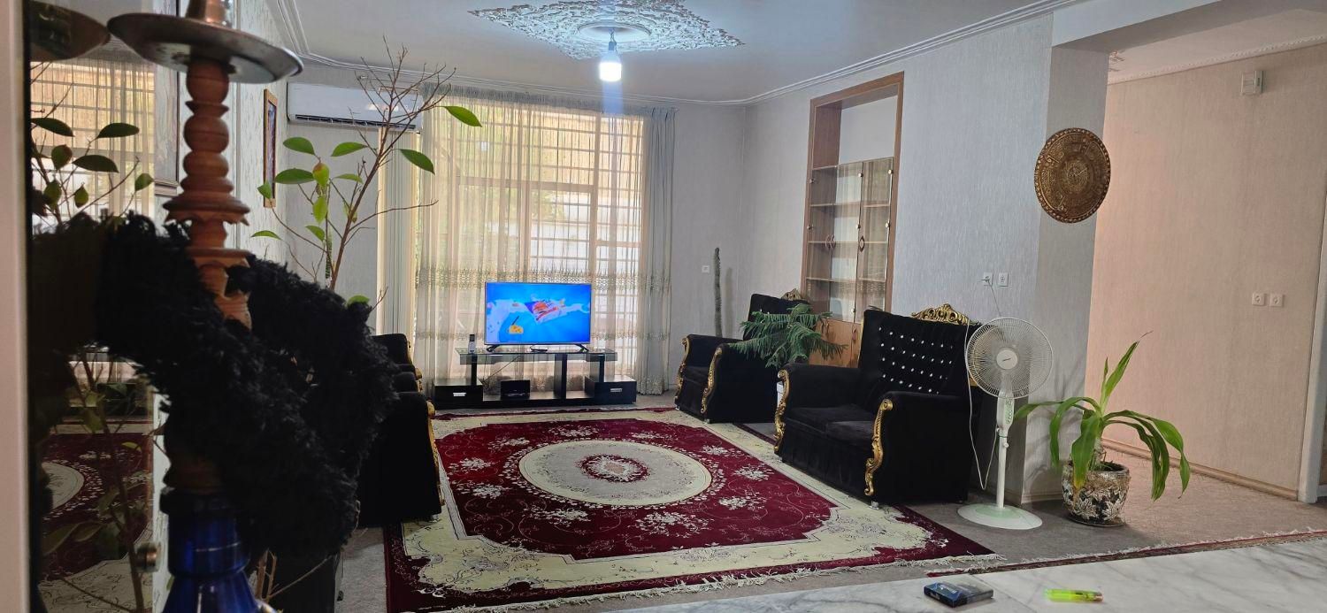 منزل مبله خانه مسافر ویلایی مرکز شهر روزانه هفتگی|اجارهٔ کوتاه‌مدت آپارتمان و سوئیت|شیراز, سایت اداری|دیوار
