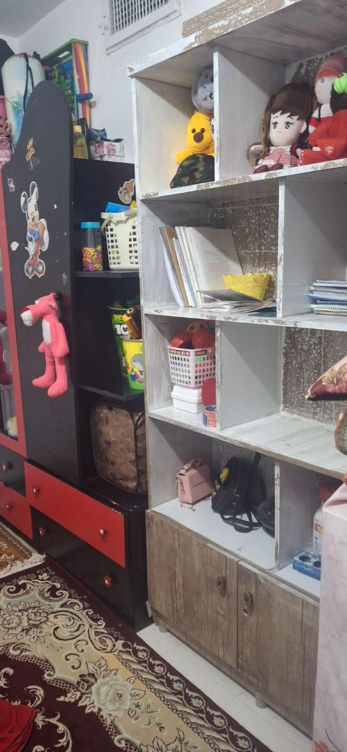 کتابخانه وکمدبچه|کتابخانه، شلف، قفسه‌های دیواری|پرند, |دیوار