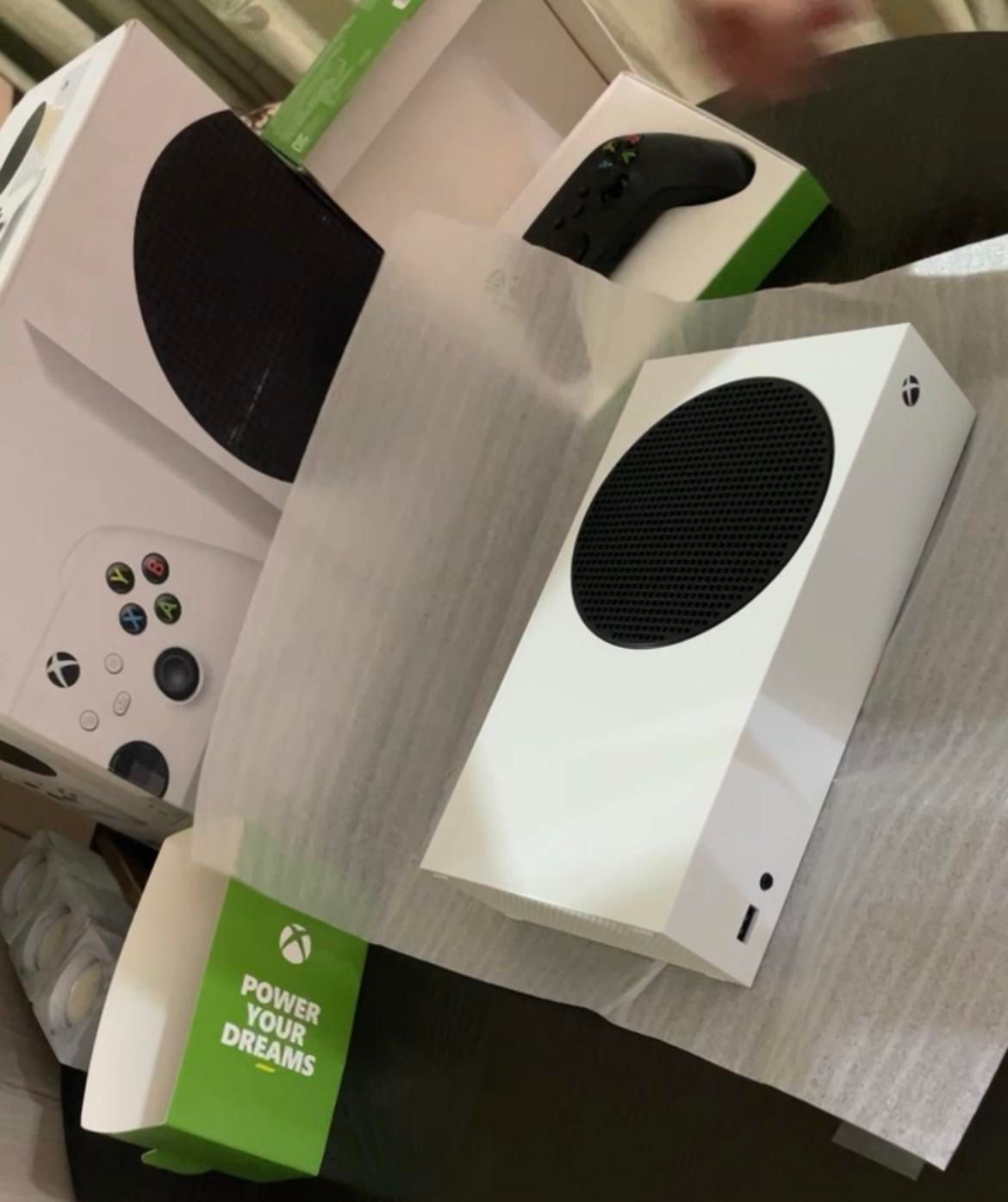 کنسول xbox series s با دو‌ دسته اورجینال در حد آک|کنسول، بازی ویدئویی و آنلاین|ارومیه, |دیوار