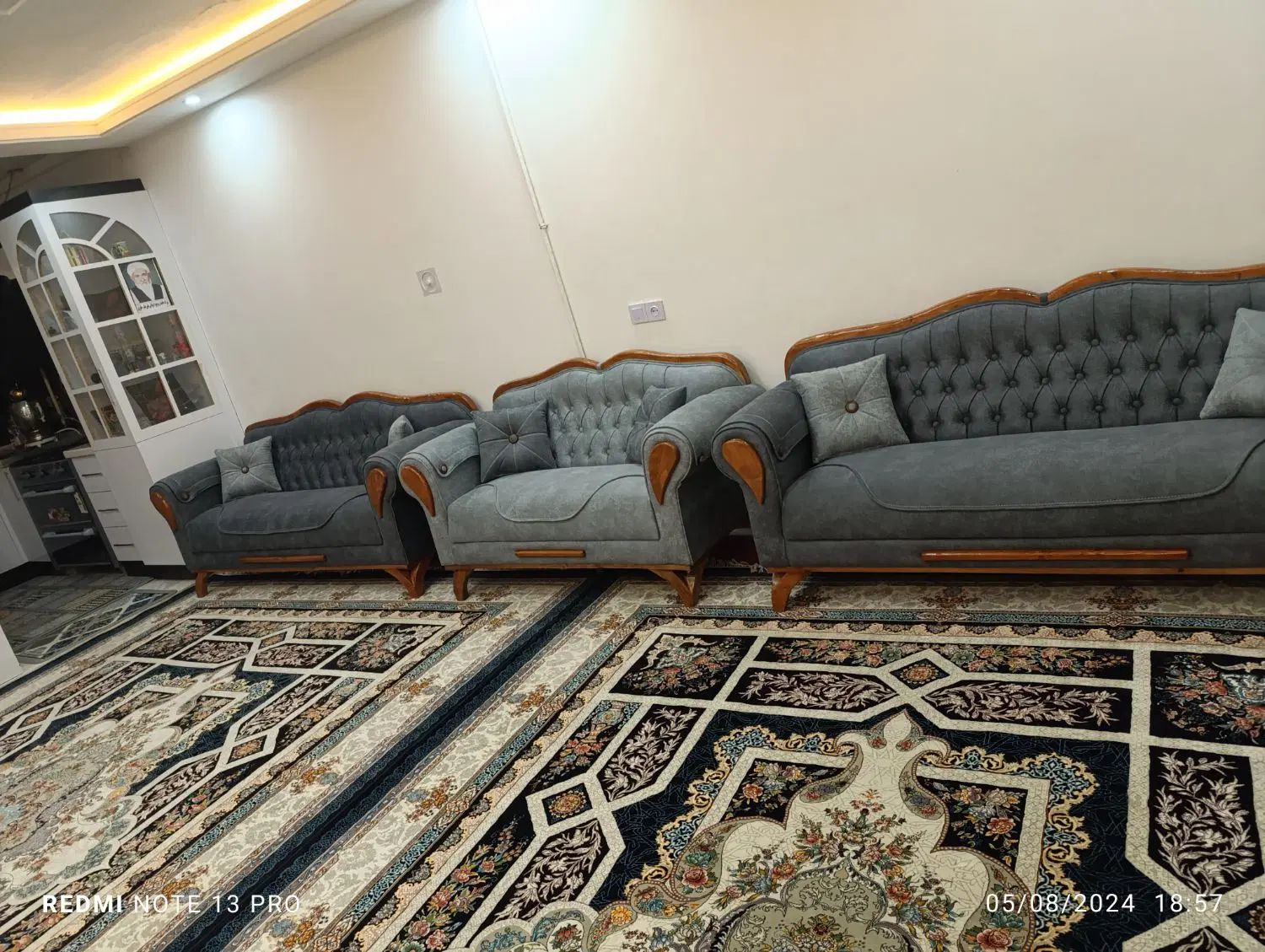 مبل راحتی و نیمه استیل جذاب|مبلمان خانگی و میز عسلی|مشهد, بهمن|دیوار