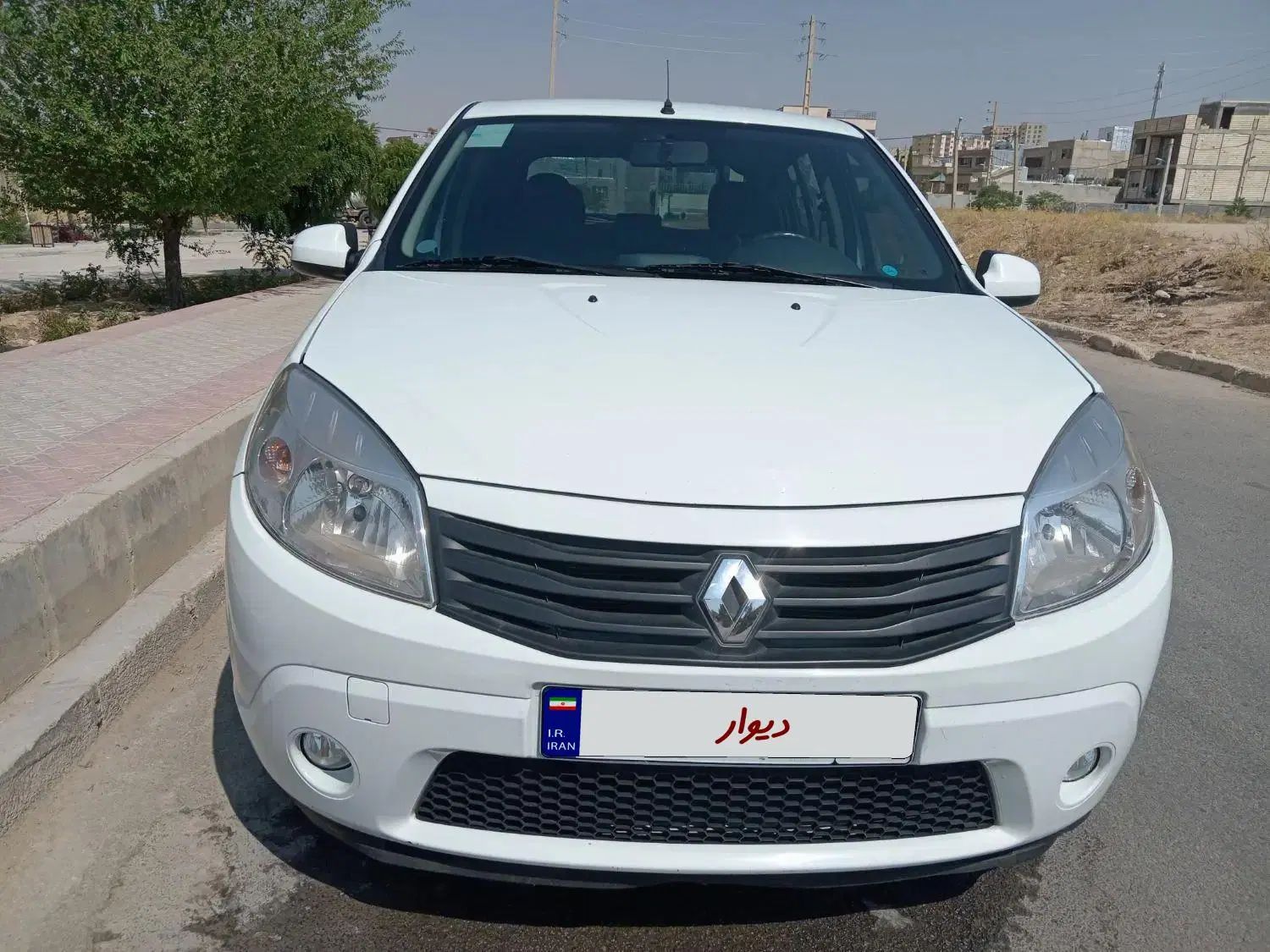 ساندرو اتومات مدل ۹۵فابریک فروش یا معاوضه با ال90|خودرو سواری و وانت|شیراز, شهرک آرین|دیوار