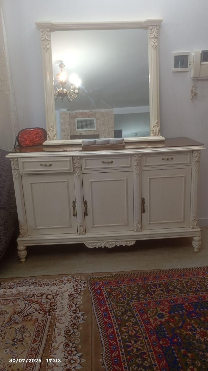 کنسول تمیز به خاطر جا به جایی تخفیف هم داره|بوفه، ویترین، کنسول|تهران, ده‌ونک|دیوار