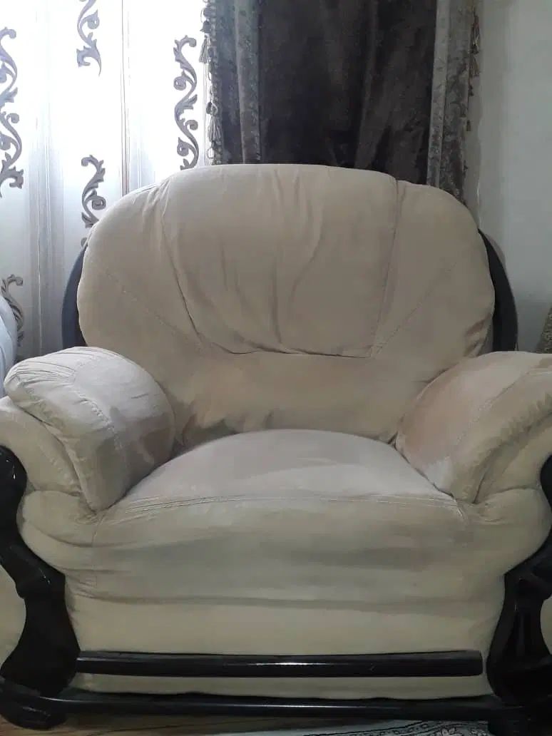 مبل ۴ نفره|مبلمان خانگی و میز عسلی|رشت, دروازه لاکان|دیوار