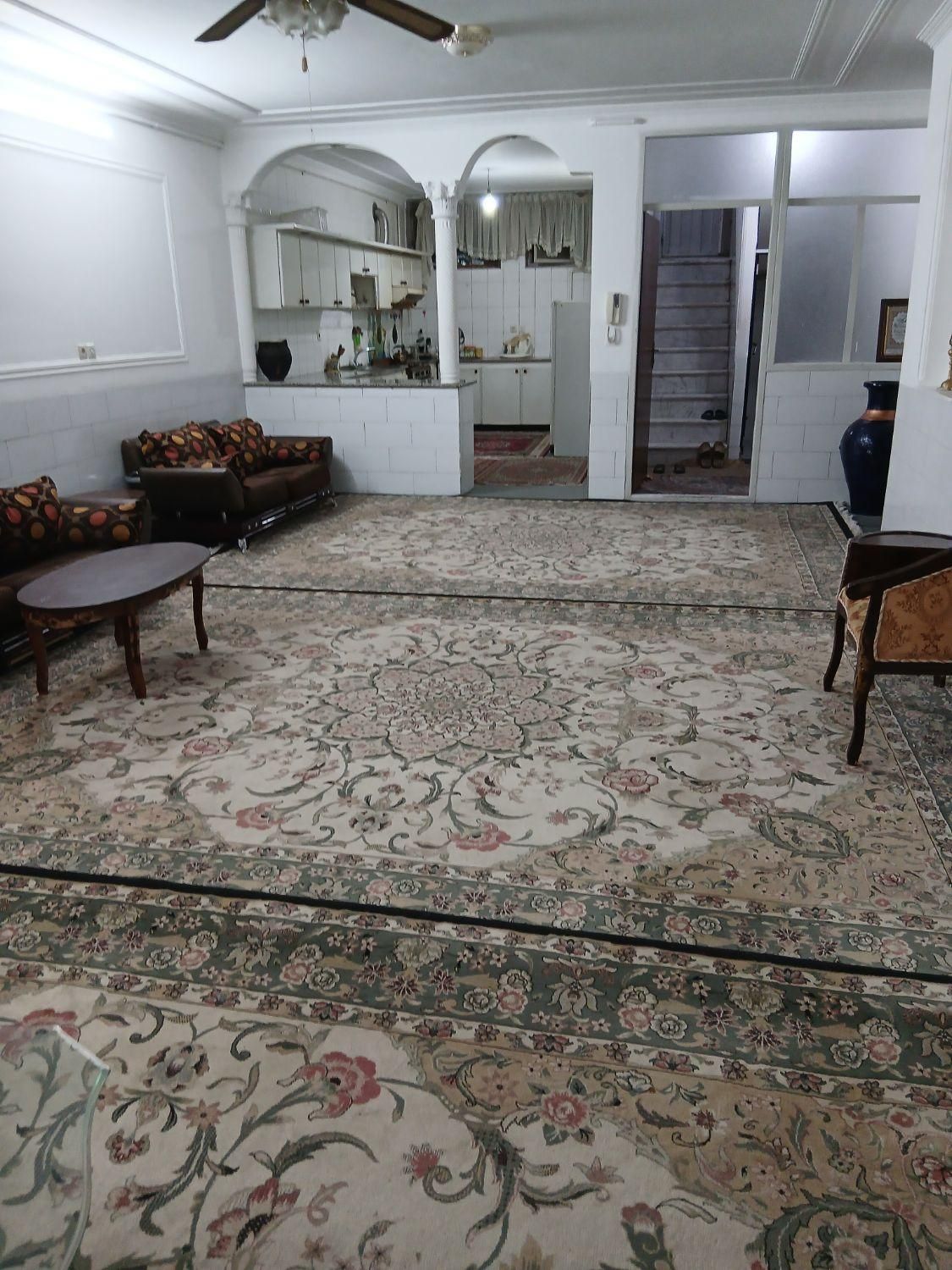 اجاره روزانه/هفتگی/ماهانه زیرزمین ۱۵۰ متری|اجارهٔ کوتاهمدت آپارتمان و سوئیت|یزد, |دیوار