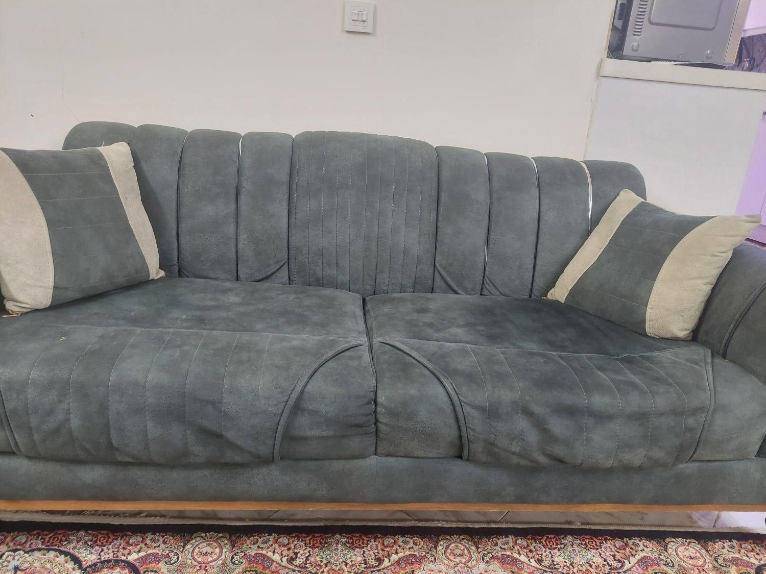 مبل ۳ نفره راحتی|مبلمان خانگی و میز عسلی|تهران, شهرک فردوس (حسینی)|دیوار