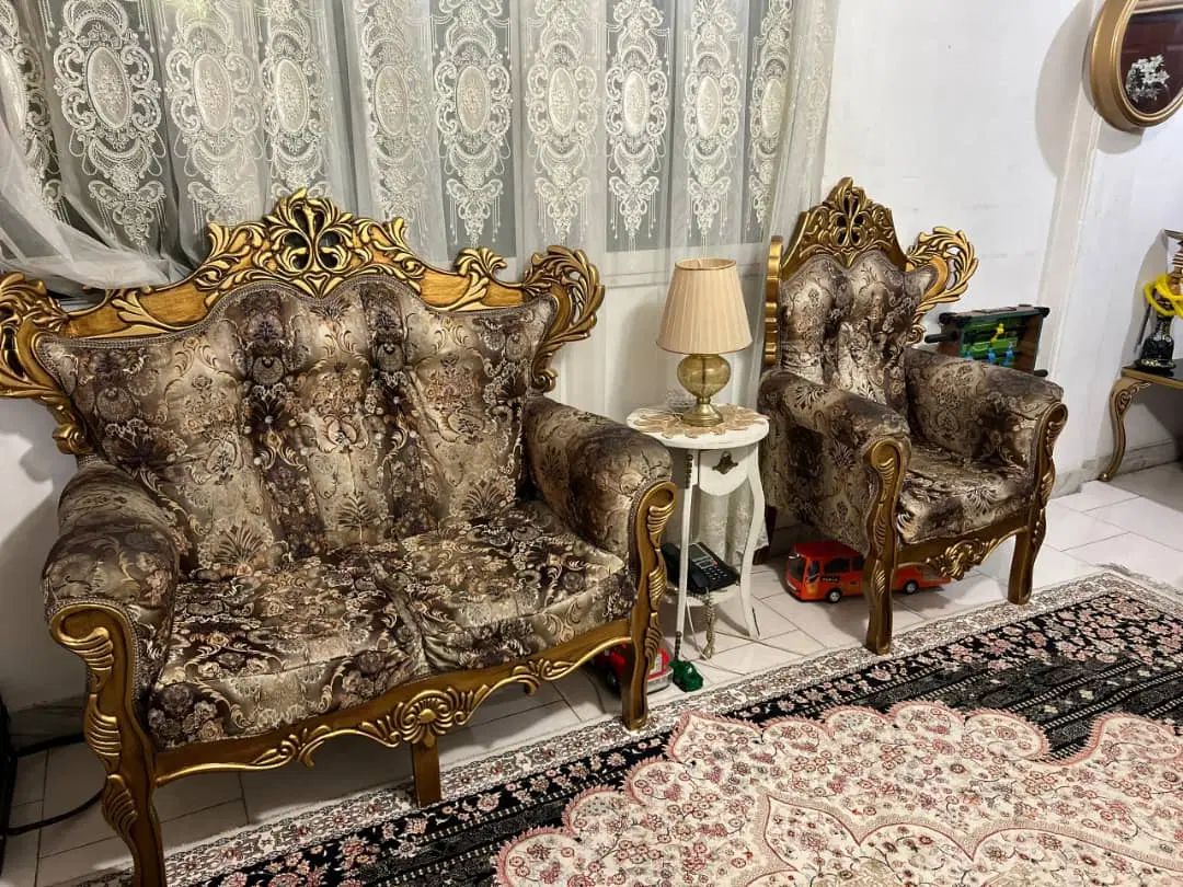 مبل سلطنتی ۷ نفره با عسلی ها|مبلمان خانگی و میز عسلی|تهران, شوش|دیوار