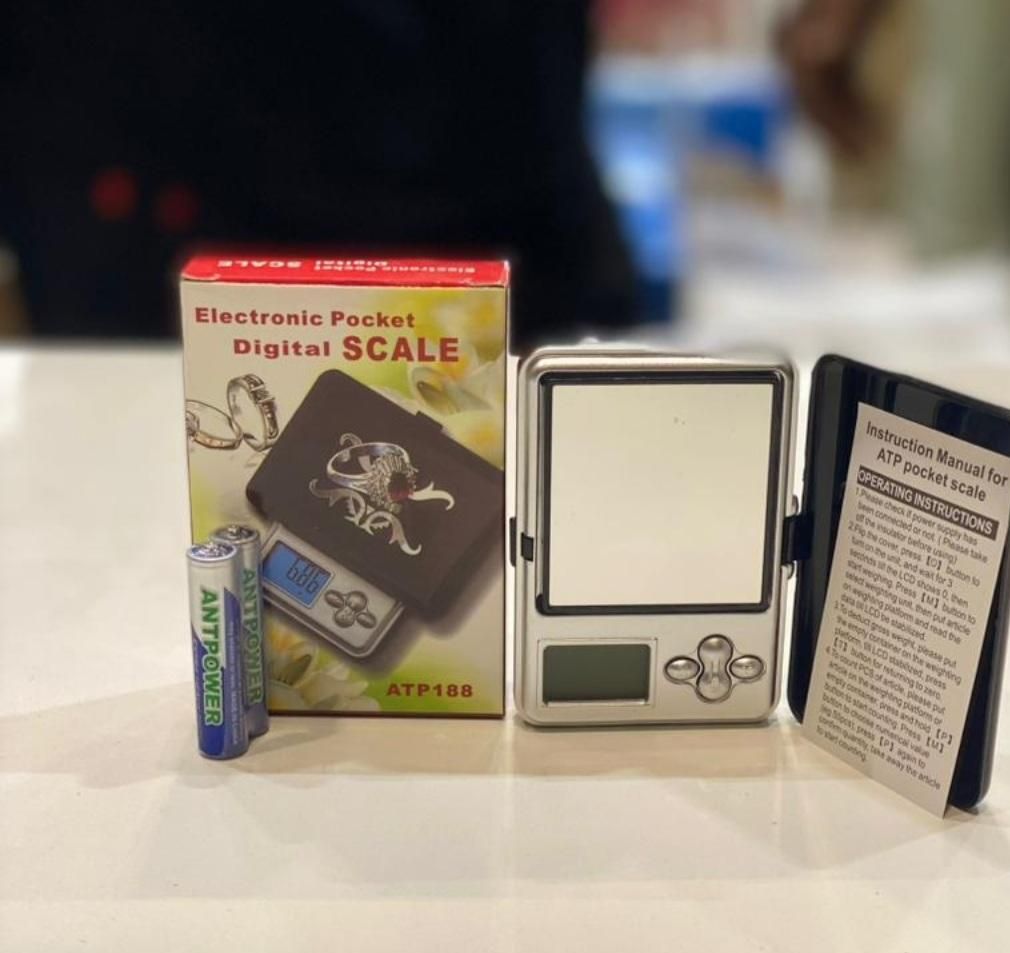 ترازو نوت بوک 500گرم کش یک دهم طلا وزعفران|فروشگاه و مغازه|سنندج, |دیوار