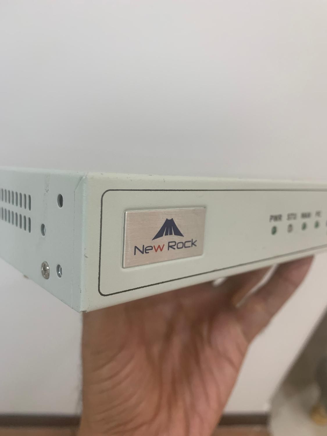 گیت وی نیوراک MX8G-8FXS|مودم و تجهیزات شبکه|قم, پردیسان|دیوار