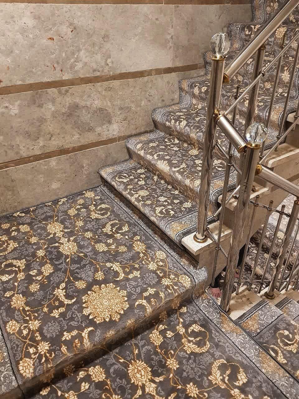 کناره فرش طوسی نقره ای طلا کوب ۵۰۰شانه|گلیم، جاجیم، گبه|قم, نیروگاه|دیوار