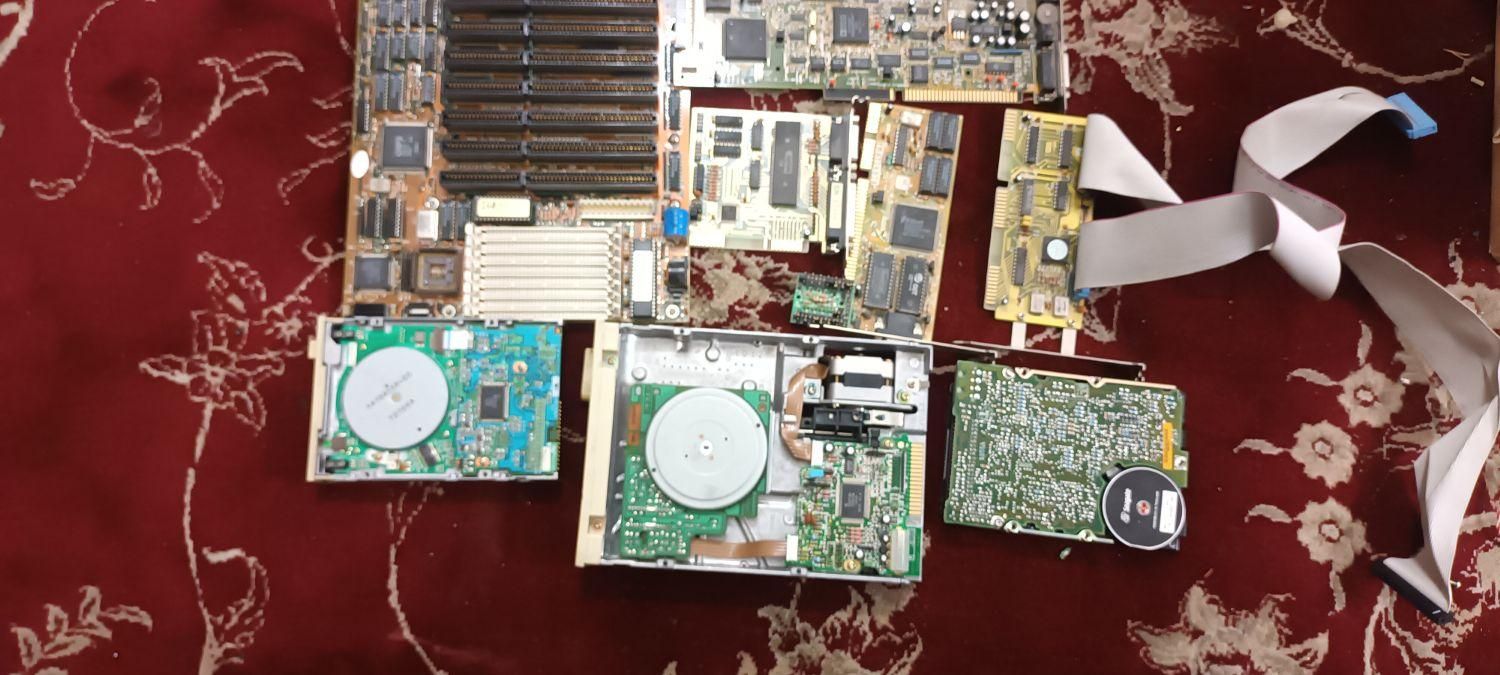 تلویزیون شکسته باطری های خراب|قطعات و لوازم جانبی رایانه|سبزوار, مدرس|دیوار