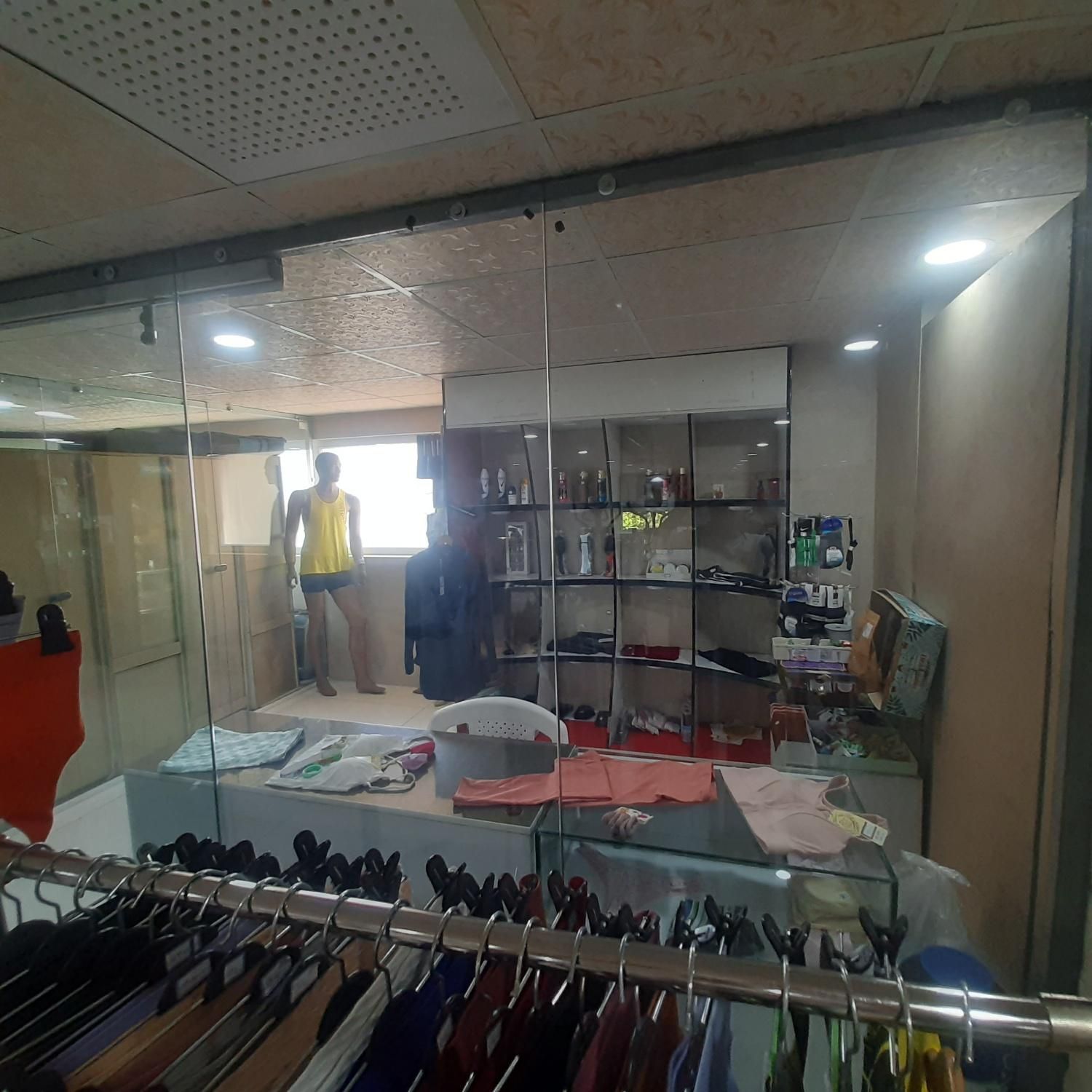 اجاره ی بوفه باشگاه ورزشی بانوان و آقایان|اجارهٔ مغازه و غرفه|شیراز, ابیوردی|دیوار