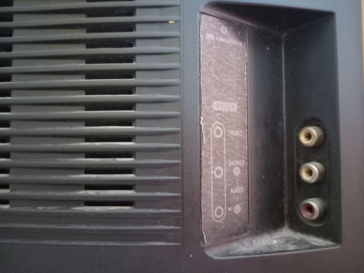 تلویزیون سامسونگ ۲۱ اینچ کره با میز و کنترل|صوتی و تصویری|رشت, رودباری|دیوار