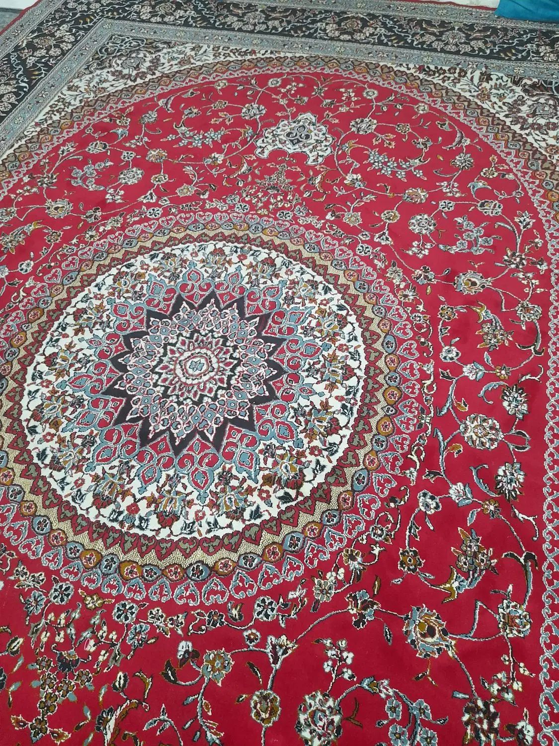 عکس اصلی ۱تخته فرش۱۲ متری وعکس دوم 1جفت ۶ متری|فرش|نسیم‌شهر, |دیوار