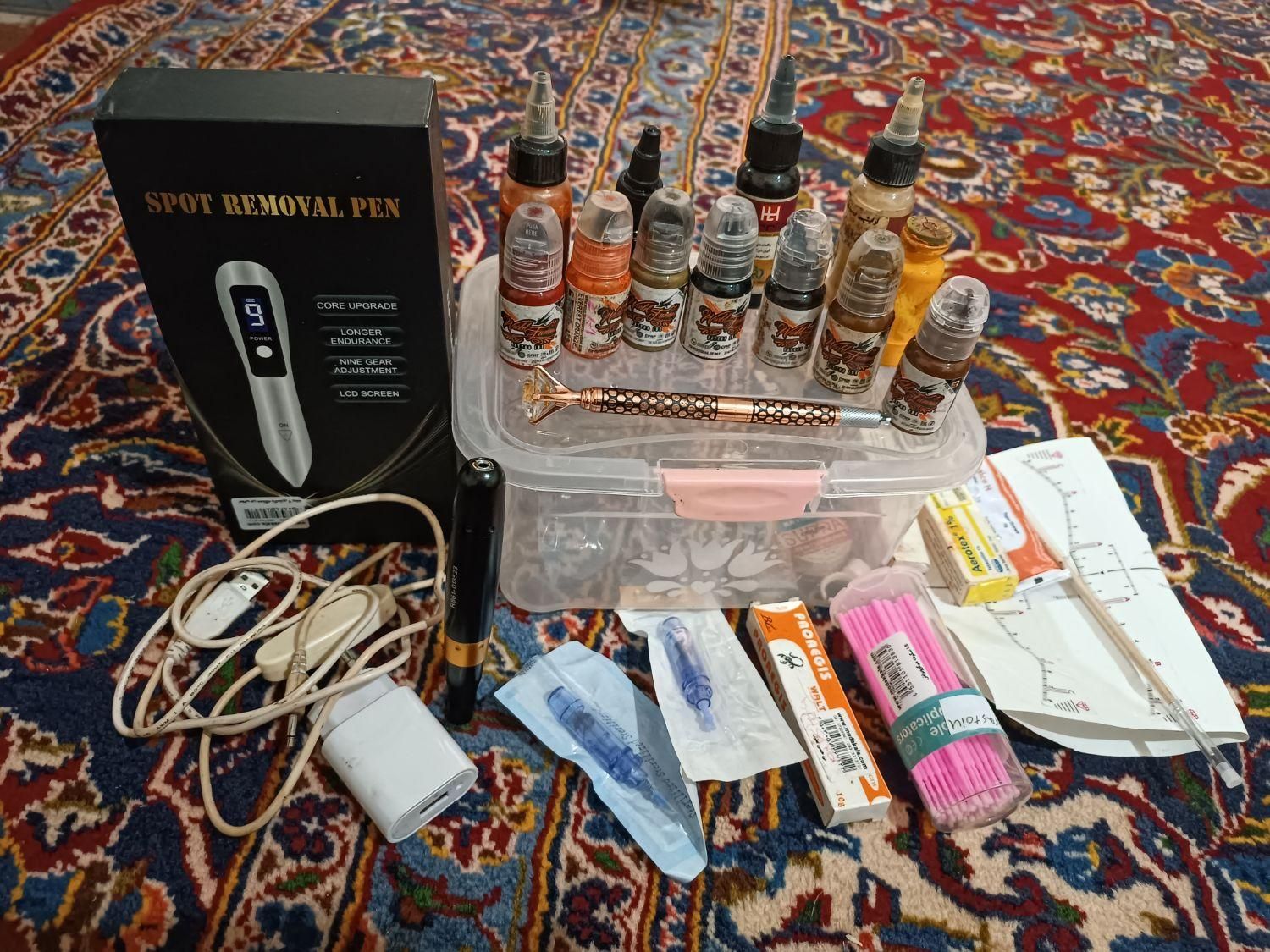 وسایل تاتو تعدادی رنگ تاتو وبهمراه دستگاه تاتو|آرایشی، بهداشتی، درمانی|مراغه, |دیوار