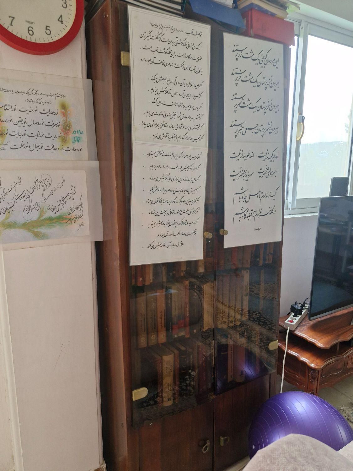 دو عدد کتابخانه جنس چوب خیلی فوری|کتابخانه، شلف، قفسه‌های دیواری|شیرگاه, |دیوار